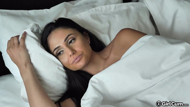 Gorgeous woman is swinging while she is fucked